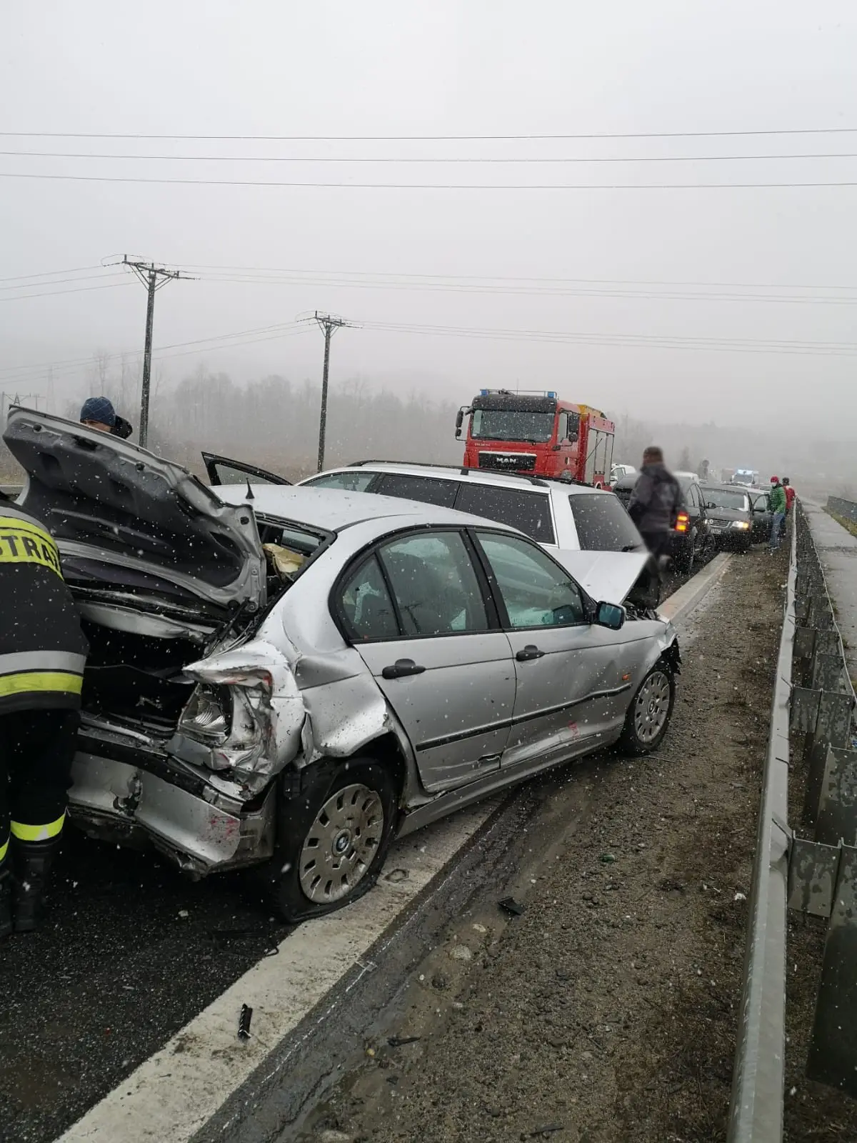 Kolizja trzech aut w Starym Sączu. Jedna osoba trafiła do szpitala