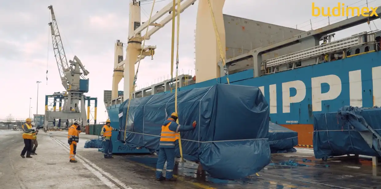 Waży 2500 ton i wydrąży tunele dla kolei na linii Limanowa - Klęczany. Tarcza TBM w drodze do Limanowej