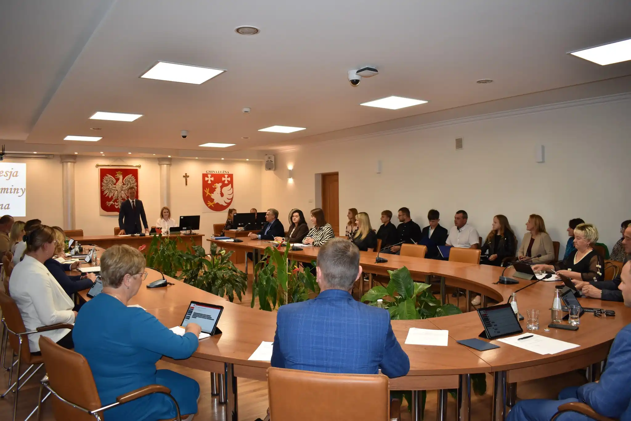 Uroczyste wręczenie stypendiów w Gminie Łużna. Młodzi wyróżnieni za pasję i osiągnięcia