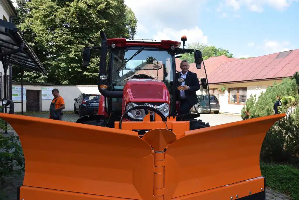 Miejski Zakład Gospodarki Komunalnej w Starym Sączu ma nową maszynę