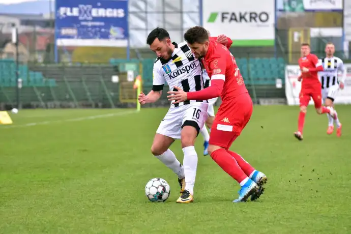 Sandecja pokonuje czterokrotnego Mistrza Polski - Widzew Łódź