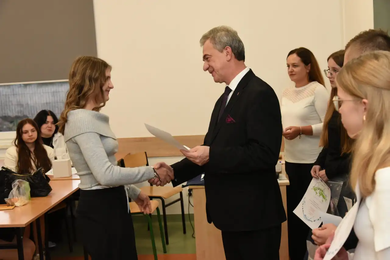 Limanowska młodzież w akcji. Zwycięzcy konkursu ekologicznego i Erasmus+