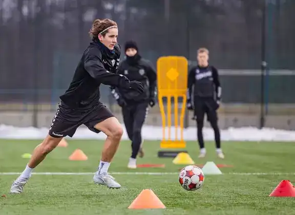 Sandecja testuje młode talenty: trzech zawodników w drużynie próbnej