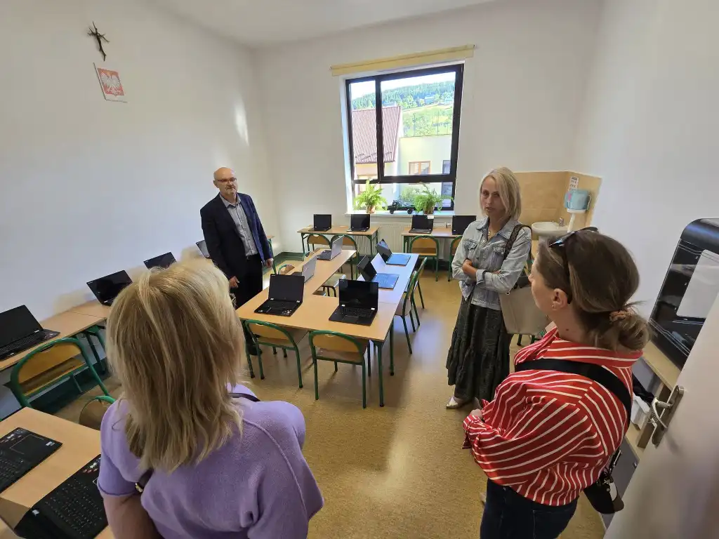 Więcej przestrzeni, lepsze warunki. Modernizacja w SP w Stroniu