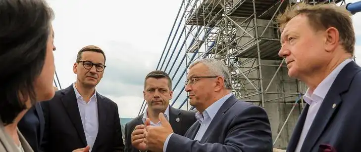Budowa nowego mostu na Dunajcu w Kurowie idzie zgodnie z planem