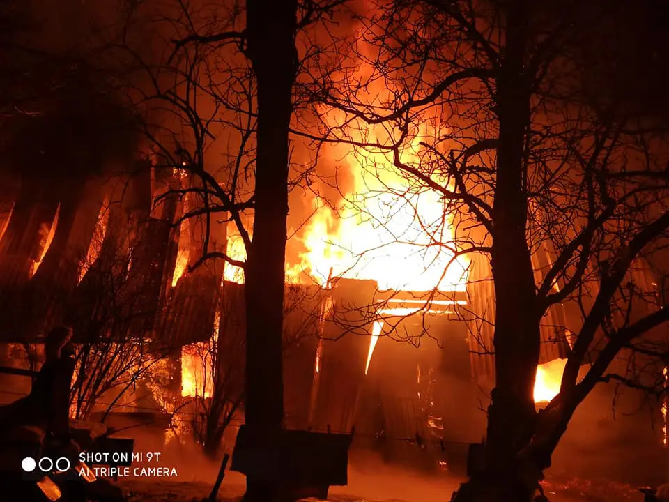 Tragedia w Siedliskach. W pożarze zginęła jedna osoba, a cztery zostały poszkodowane