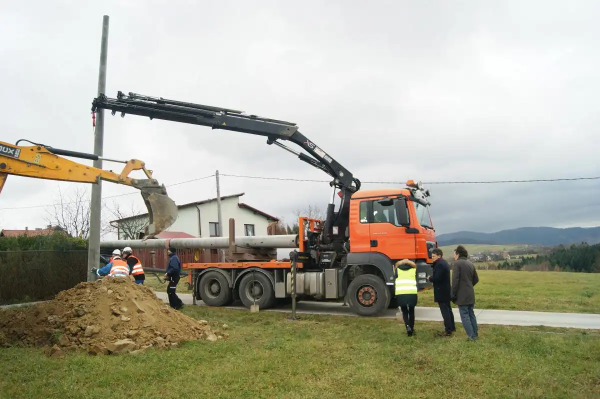W Kamionce Wielkiej modernizują oświetlenie drogowe