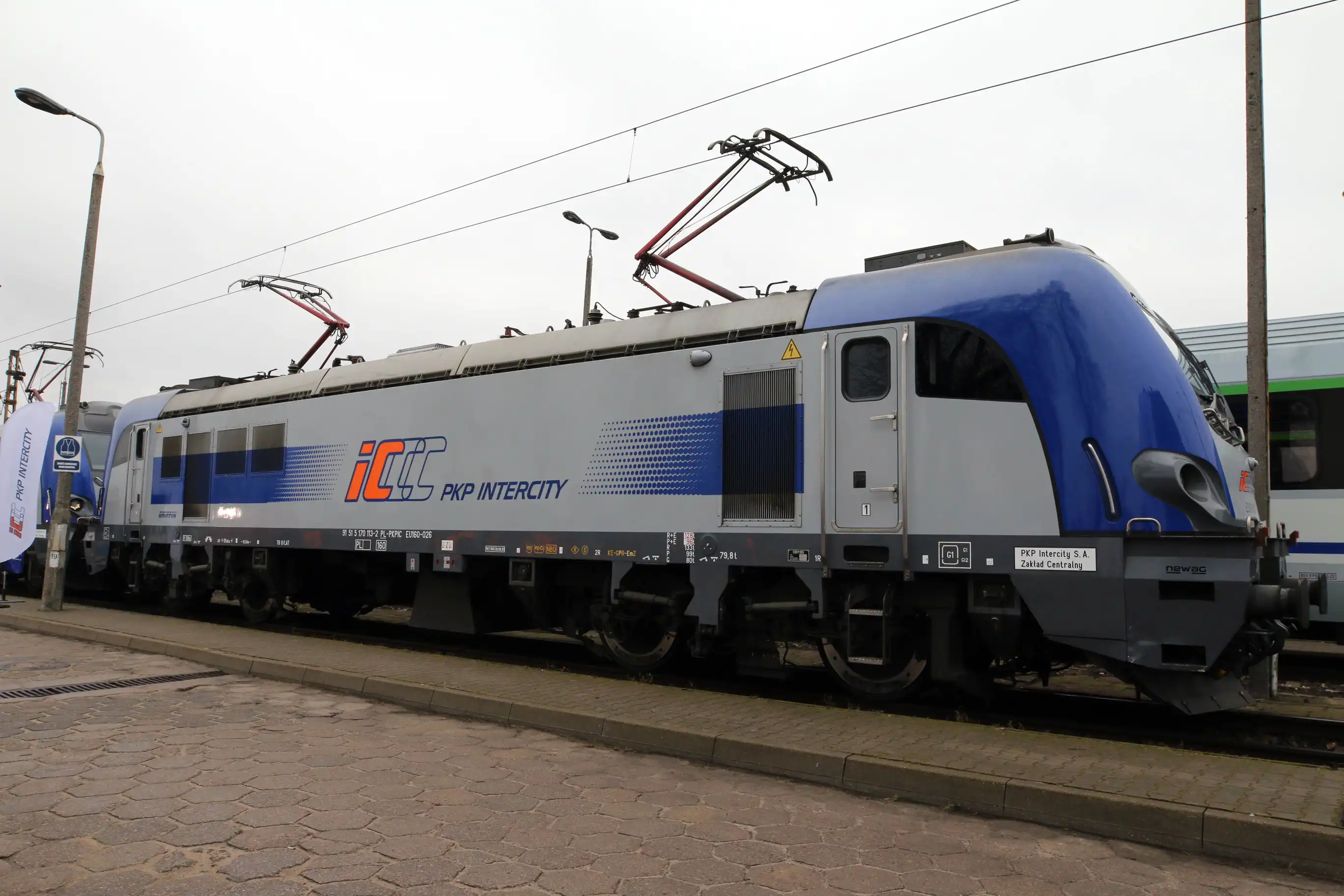 PKP Intercity podpisała umowę z NEWAG-iem na zakup 20 lokomotyw elektrycznych