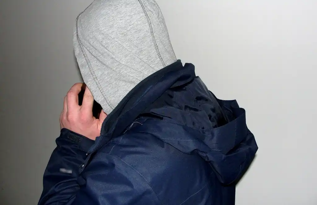 Zaliczka, która kosztowała fortunę. Mieszkaniec powiatu stracił 75 tys. zł