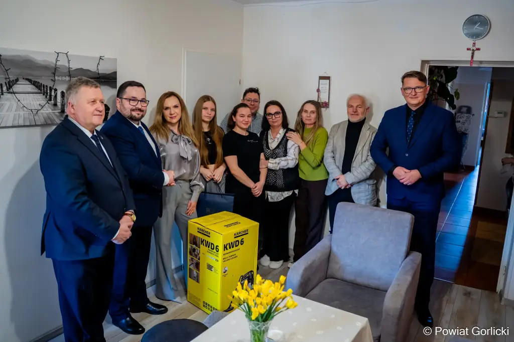 Spotkanie pełne ciepła. Władze powiatu z wizytą u dzieci i młodzieży