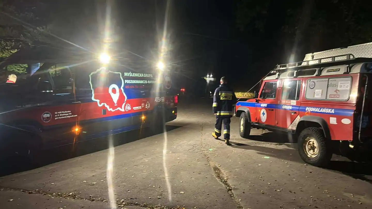 Nocna akcja ratunkowa w Rabie Niżnej. Służby poszukiwały zaginionego mieszkańca DPS