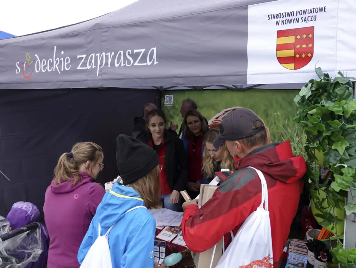 Nie zatrzymał ich deszcz. W rajdzie rowerowym Małopolska Tour wystartowało kilkuset zawodników