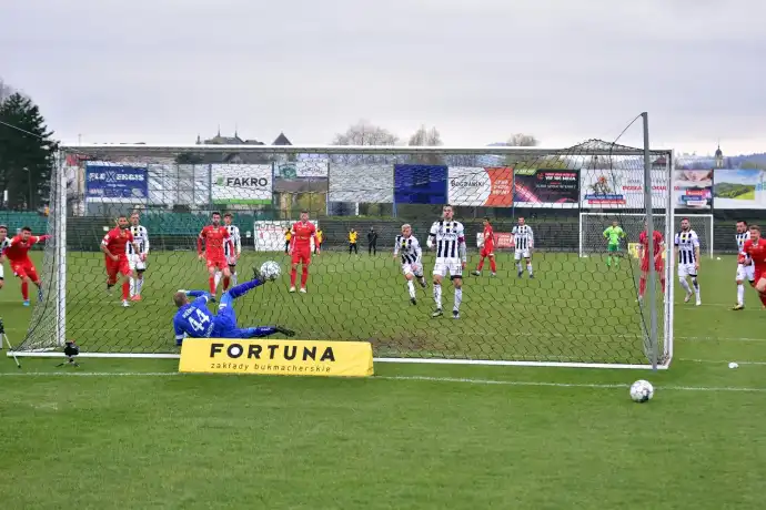 Sandecja pokonuje czterokrotnego Mistrza Polski - Widzew Łódź