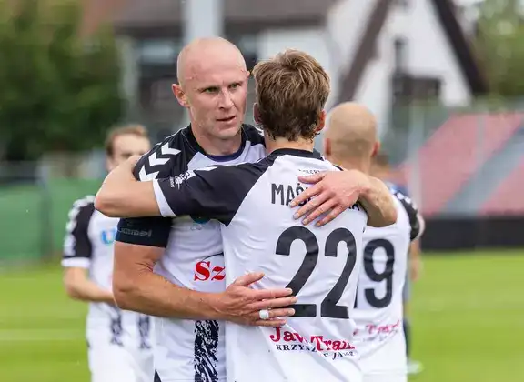 Szeregi zespołu Sandecji opuszcza wieloletni kapitan i legenda "Sączersów"