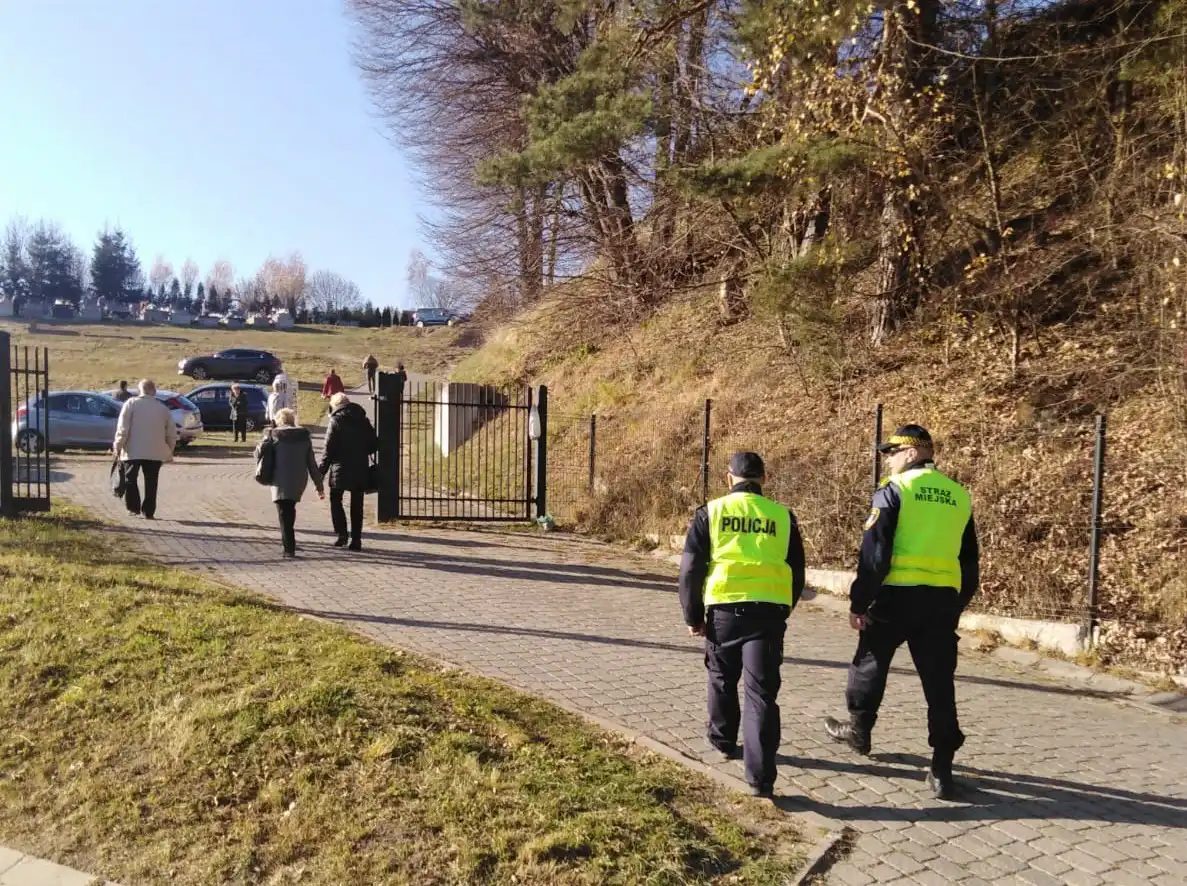 Finał akcji "Znicz" na Sądecczyźnie. Nie obyło się bez kolizji i ofiar śmiertelnych