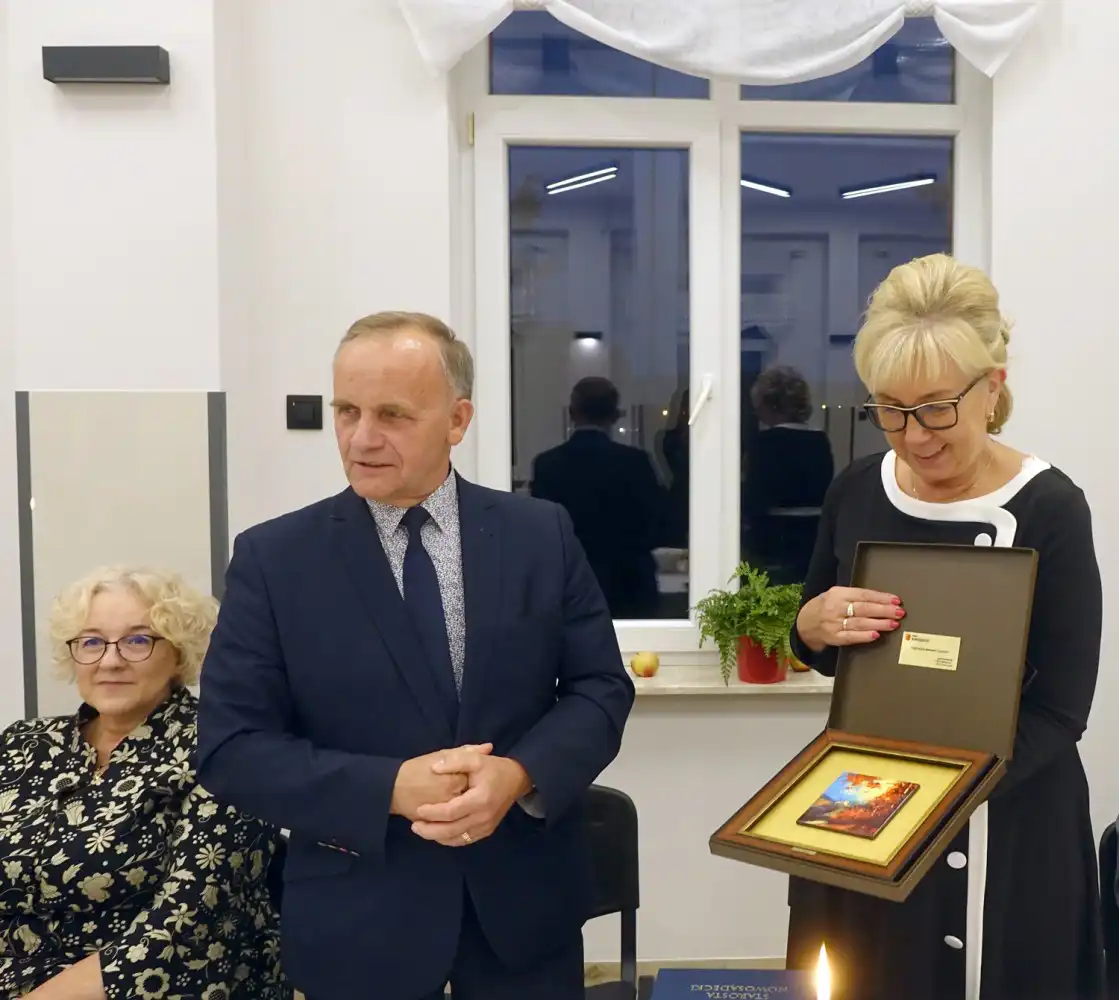 Przedstawiciele władz Powiatu Nowosądeckiego i Zespół Regionalny „Janczowioki” gościli na powiatowo-gminnych dożynkach w Strzepczu