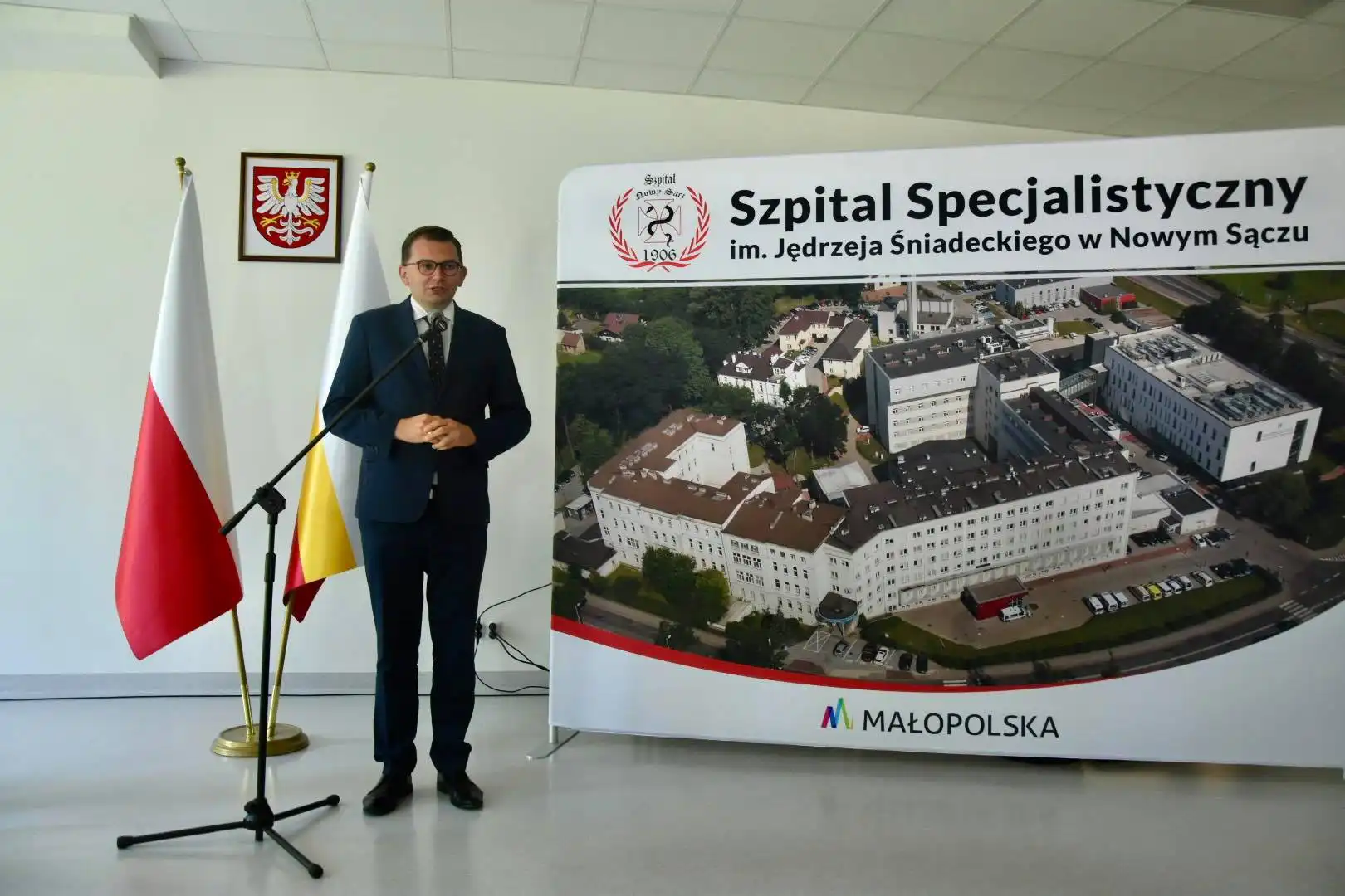 Dyrektor Szpitala Specjalistycznego w Nowym Sączu Lidia Zelek odznaczona Srebrnym Krzyżem Zasługi