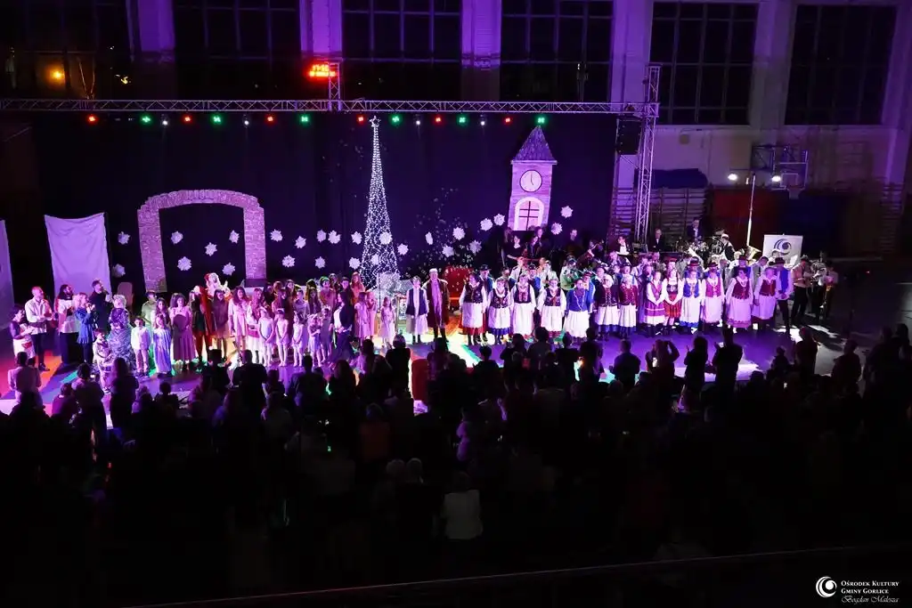 Musical „ŚWIĘTA ŚWIĘTA”. Magiczne Widowisko w Kobylance