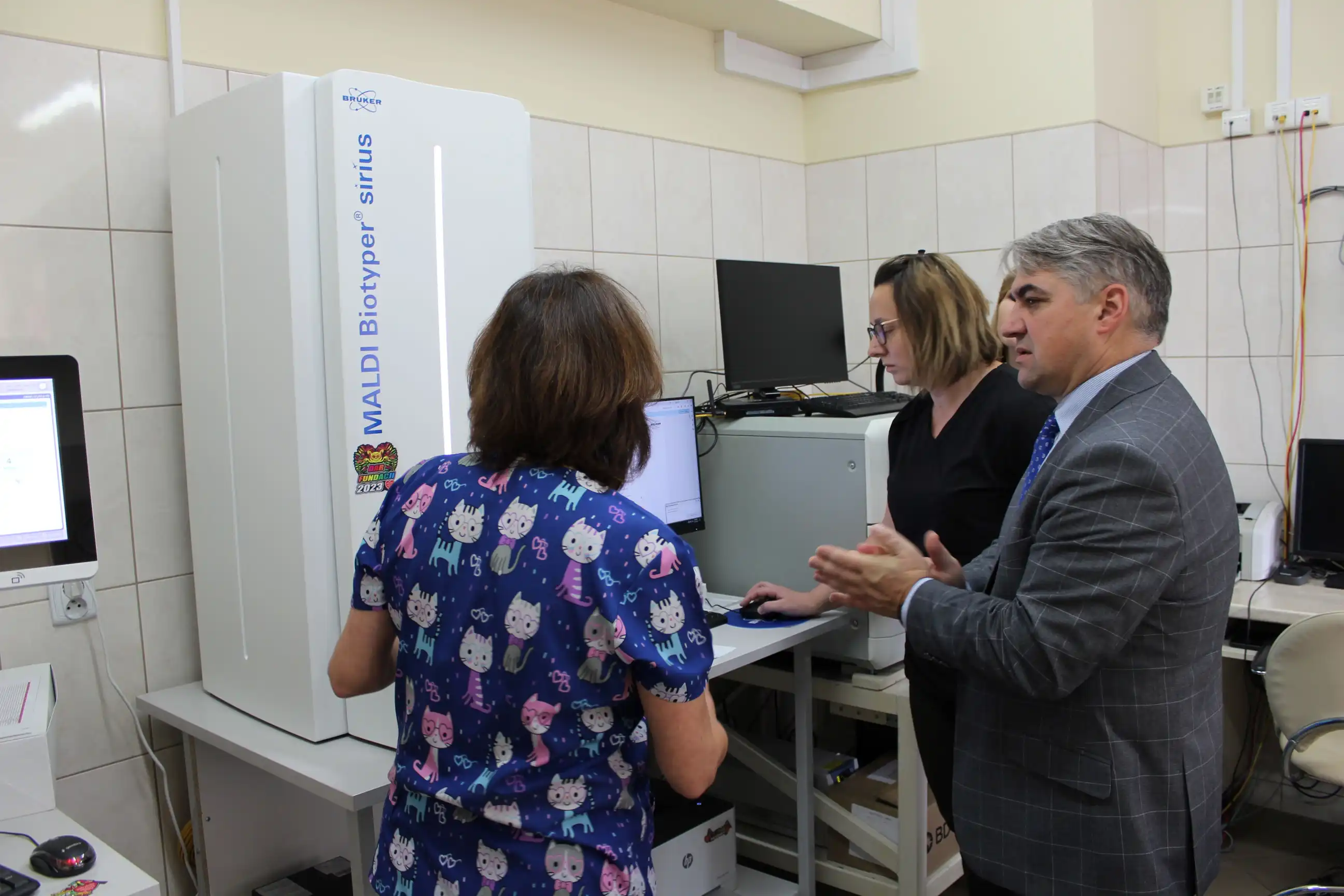 Sprzęt od Wielkiej Orkiestry Świątecznej Pomocy wspomaga pracę Pracowni Bakteriologicznej w limanowskim szpitalu