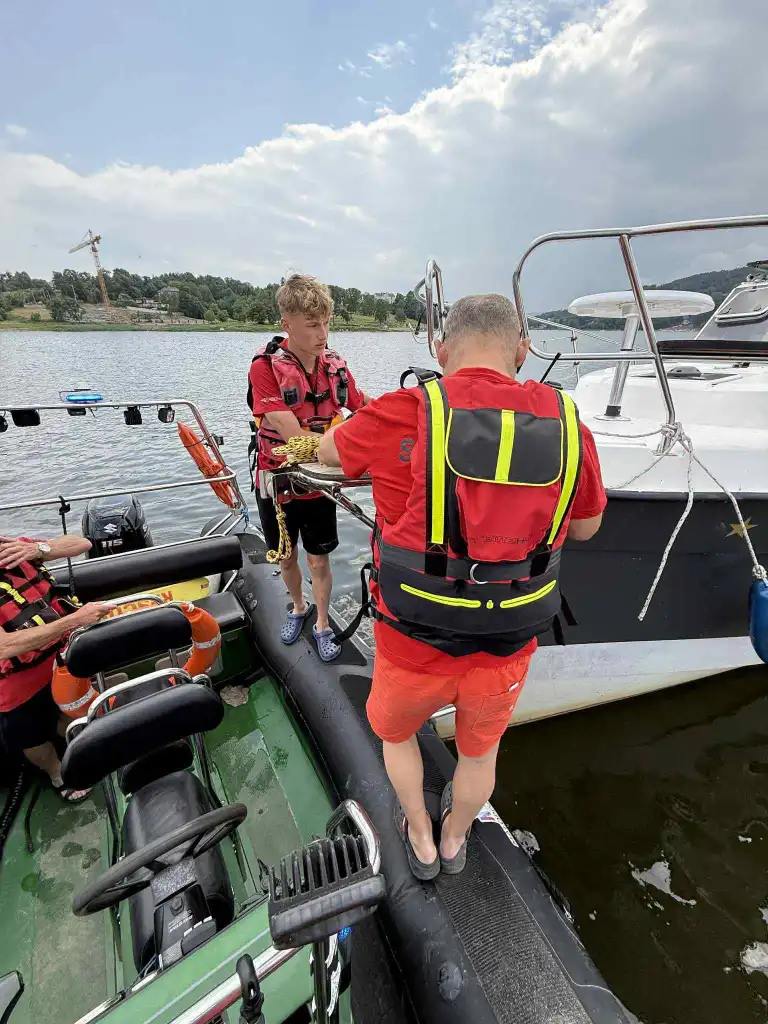 Awaria śruby i wywrotka żaglówki. Sądeckie WOPR w akcji