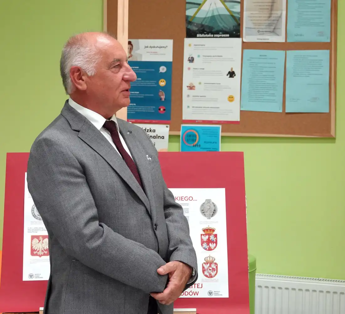 Starosta nowosądecki wręczył stypendia najzdolniejszym uczniom
