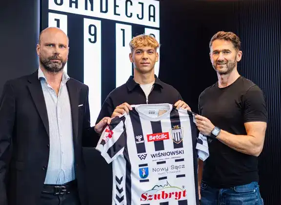 MKS Sandecja Nowy Sącz wzmacnia szeregi. Bartłomiej Juszczyk nowym zawodnikiem