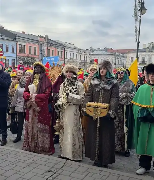 Orszak Trzech Króli przeszedł ulicami Nowego Sącza