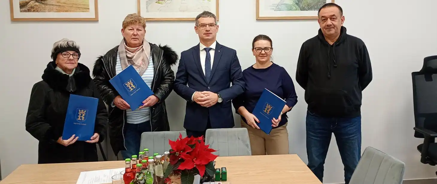 Tymbark: organizacje pozarządowe i gmina podpisały porozumienia o bezpieczeństwie