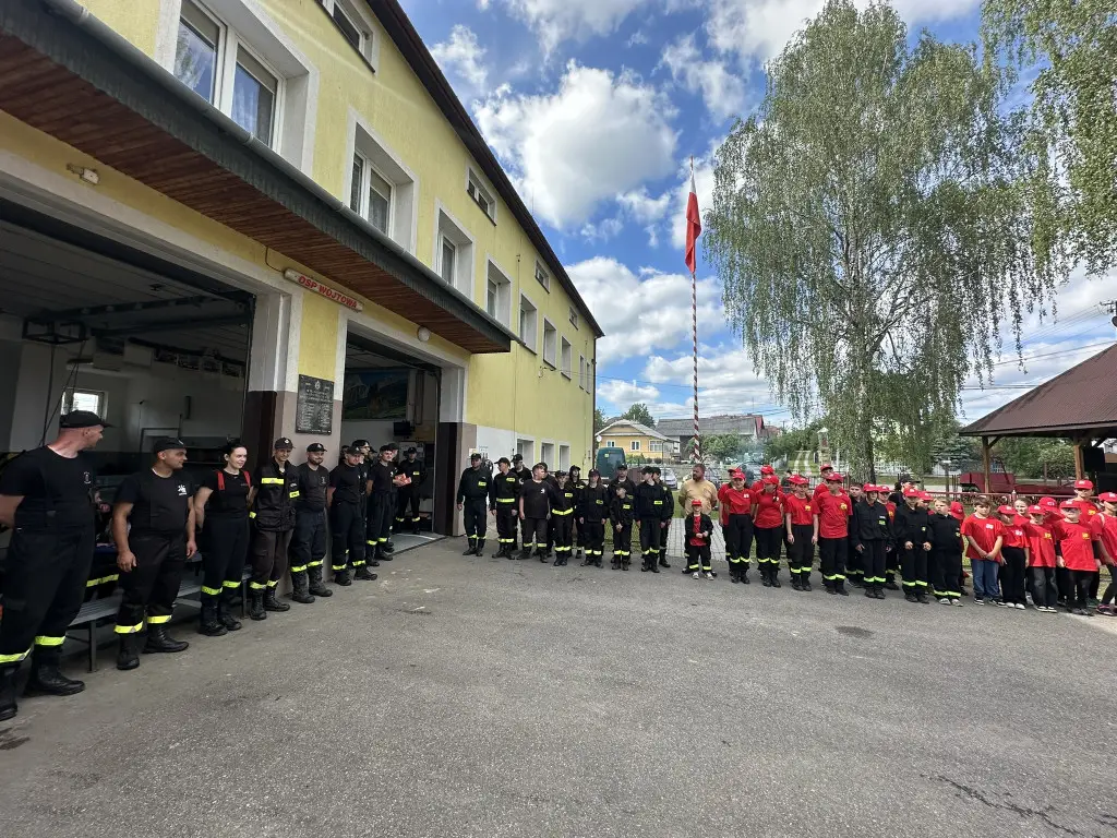Młodzi strażacy opanowali Wójtową. Pierwszy taki zlot w gminie Lipinki