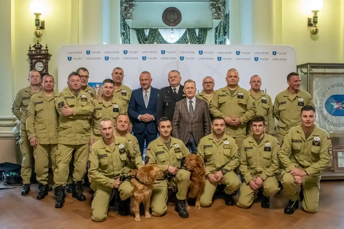 Nowy Sącz: Prezydent podziękował strażakom SGPR „Nowy Sącz” za działania ratownicze w Turcji