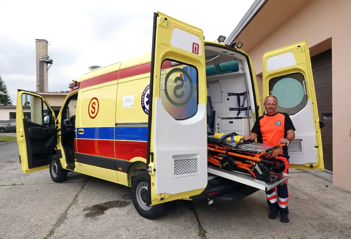Sądeckie Pogotowie Ratunkowe ma nową karetkę