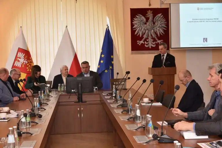 Limanowa: W Starostwie Powiatowym dyskutowano o powstaniu nowej drogi łączącej Gdów z Limanową