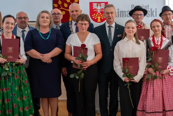 Nagrody dla twórców i sportowców. Uroczysta sesja w Limanowej